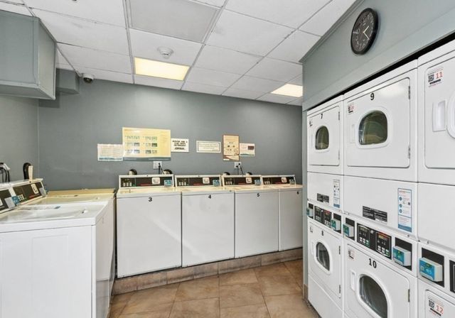 12 Stoneholm St 313, Boston, MA 02115