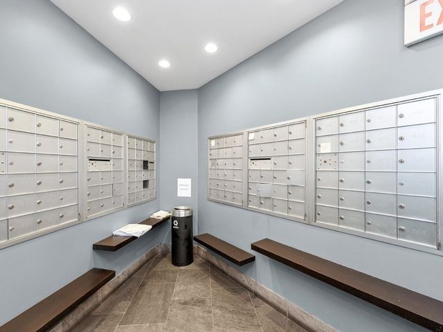 12 Stoneholm St 313, Boston, MA 02115