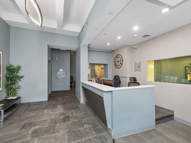 12 Stoneholm St 313, Boston, MA 02115