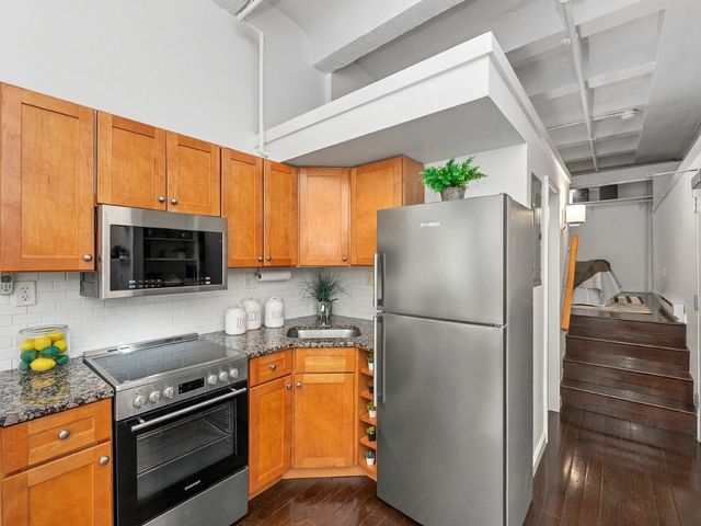 12 Stoneholm St 313, Boston, MA 02115