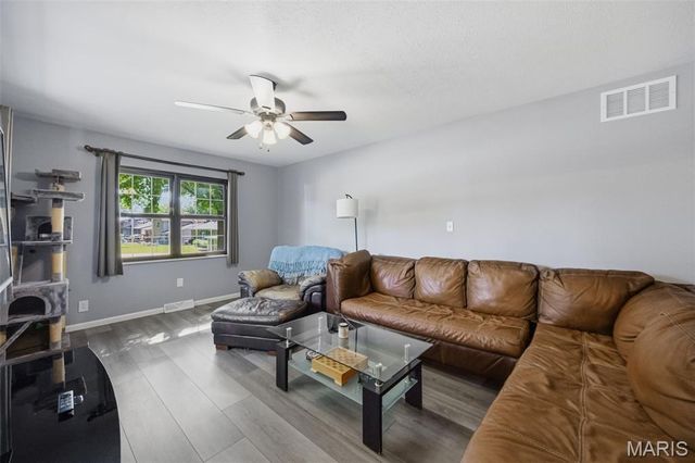 2103 Golfview Drive, Collinsville, IL 62234