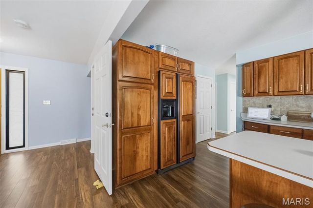 2103 Golfview Drive, Collinsville, IL 62234