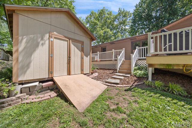 2103 Golfview Drive, Collinsville, IL 62234