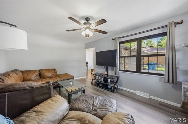 2103 Golfview Drive, Collinsville, IL 62234