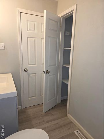 3937 SHIRLEY AVENUE, St Louis, MO 63121