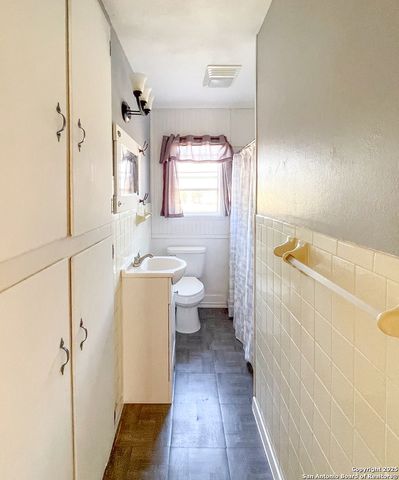 506 W Inez, Beeville, TX 78102