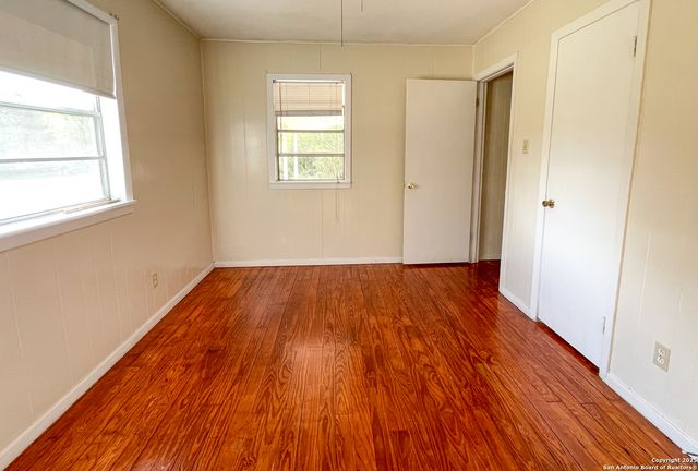 506 W Inez, Beeville, TX 78102