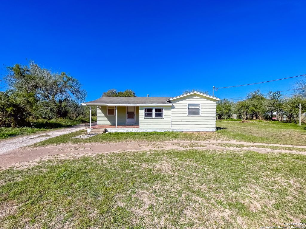 506 W Inez, Beeville, TX 78102