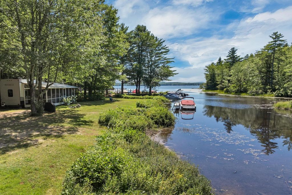 139 Governor Wentworth Highway, Wolfeboro, NH 03894