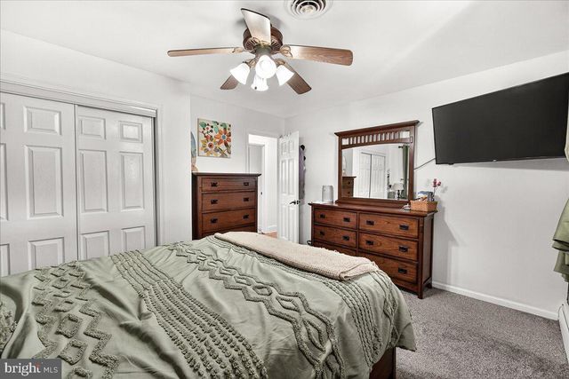 106 HARVARD RD, Hagerstown, MD 21742