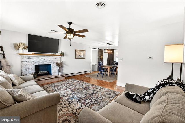 106 HARVARD RD, Hagerstown, MD 21742