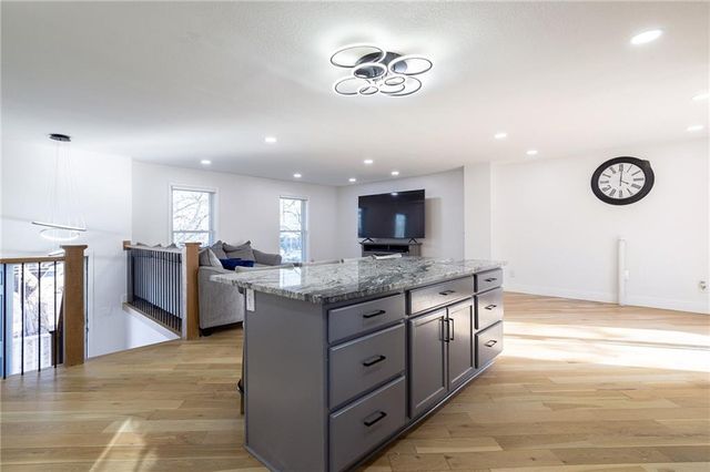 9118 Robinson Street, Overland Park, KS 66212