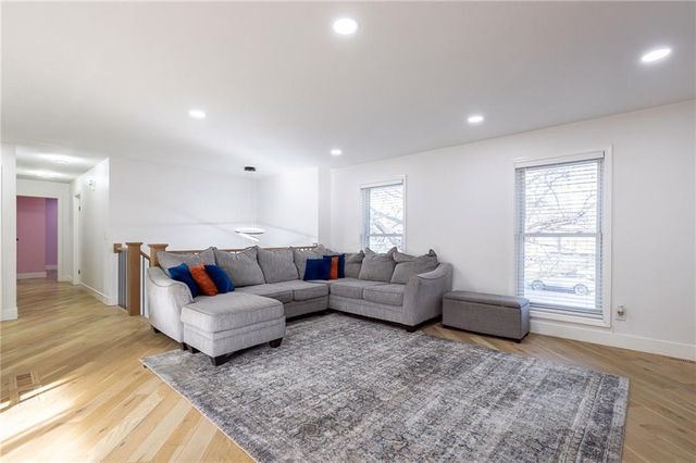 9118 Robinson Street, Overland Park, KS 66212