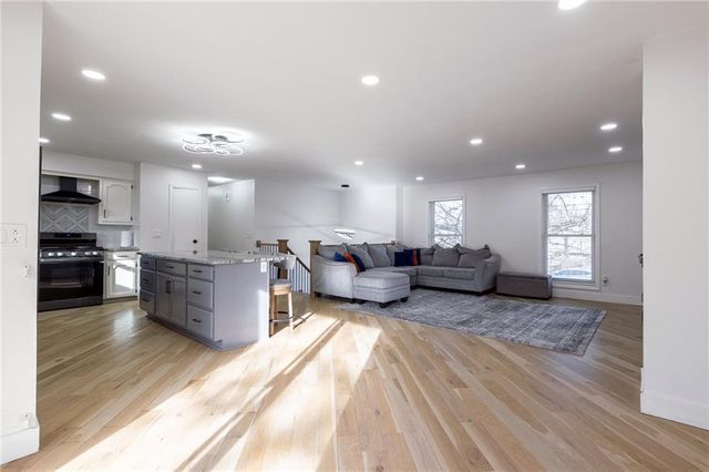 9118 Robinson Street, Overland Park, KS 66212