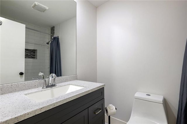 9118 Robinson Street, Overland Park, KS 66212