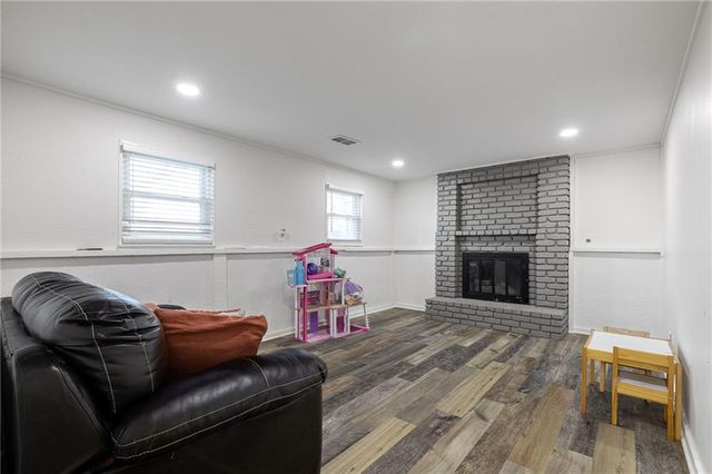 9118 Robinson Street, Overland Park, KS 66212