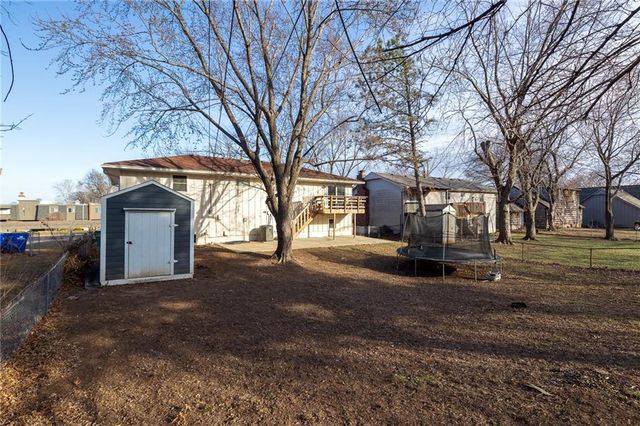 9118 Robinson Street, Overland Park, KS 66212