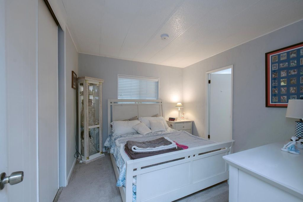 Image 15 of property listing at 2706 W Ashlan Avenue # 48, Fresno, CA 93705