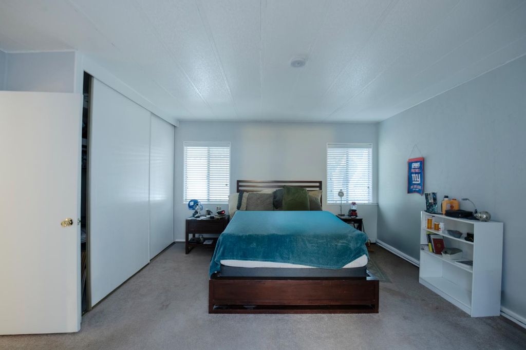 Image 17 of property listing at 2706 W Ashlan Avenue # 48, Fresno, CA 93705