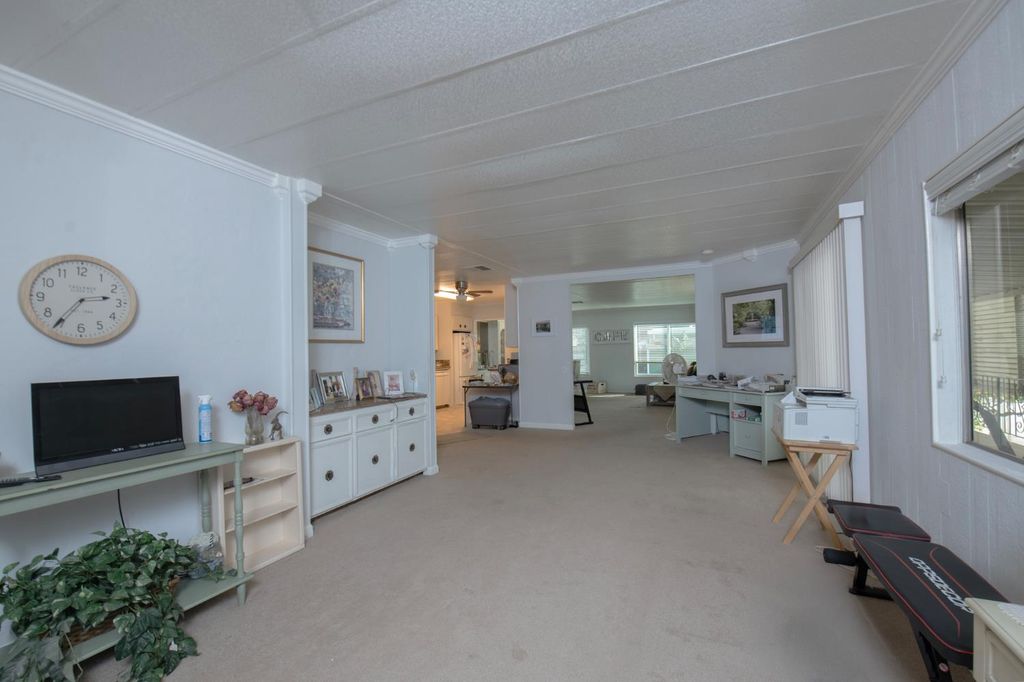 Image 9 of property listing at 2706 W Ashlan Avenue # 48, Fresno, CA 93705