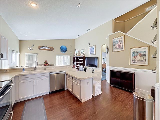 208 CASTLEMAIN CIRCLE, Davenport, FL 33897