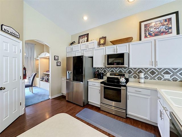 208 CASTLEMAIN CIRCLE, Davenport, FL 33897
