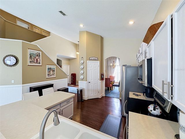 208 CASTLEMAIN CIRCLE, Davenport, FL 33897