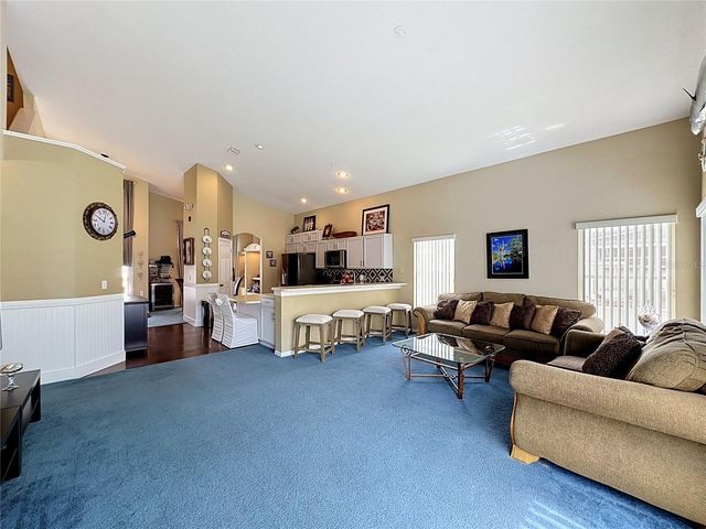 208 CASTLEMAIN CIRCLE, Davenport, FL 33897