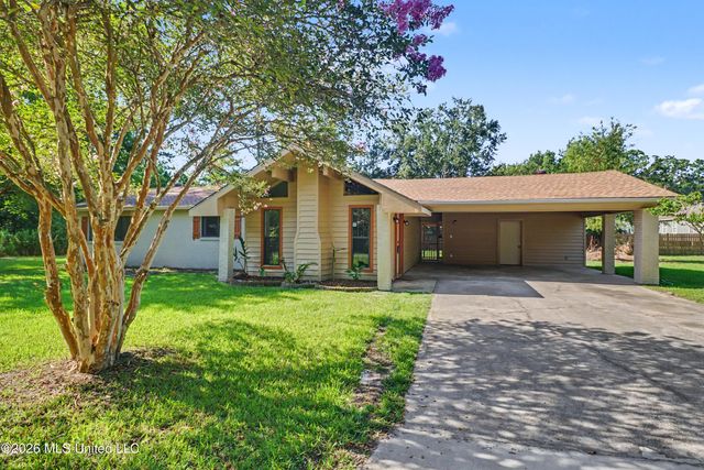 225 Trout Street, Waveland, MS 39576