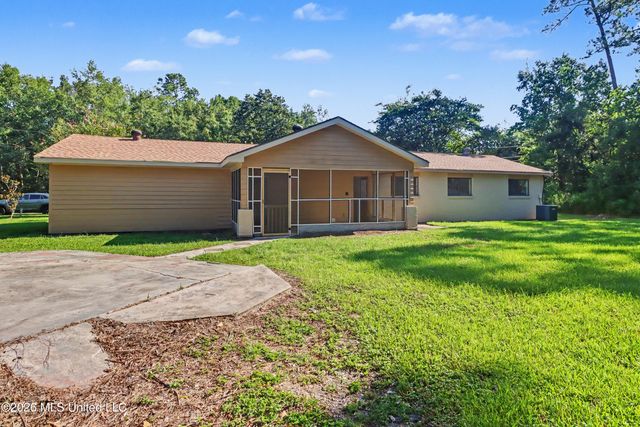 225 Trout Street, Waveland, MS 39576