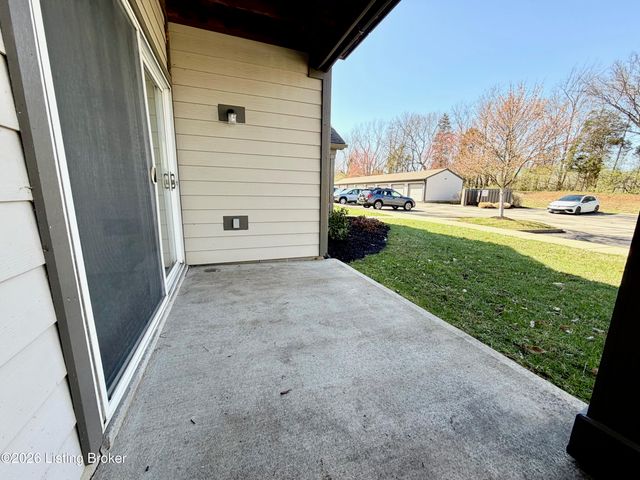 10504 Southern Meadows Dr APT 101, Louisville, KY 40241