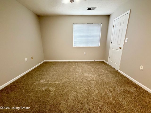 10504 Southern Meadows Dr APT 101, Louisville, KY 40241