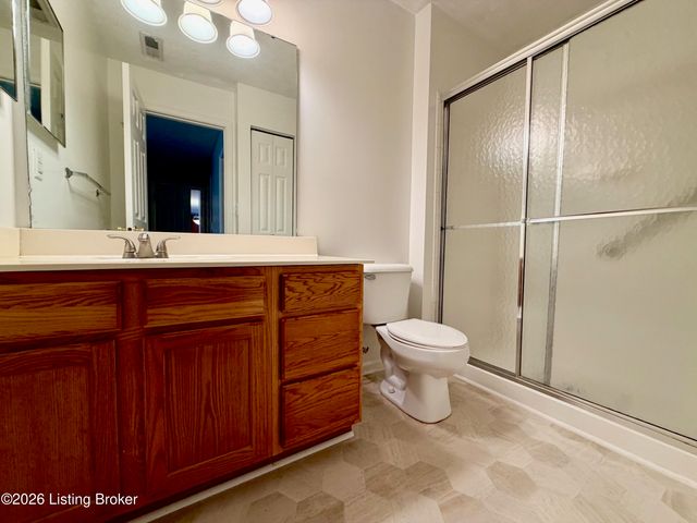 10504 Southern Meadows Dr APT 101, Louisville, KY 40241