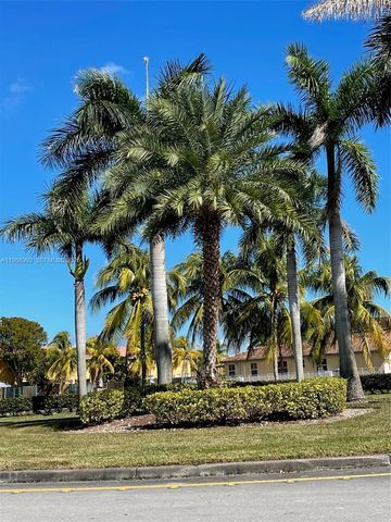 24063 SW 109th Ave, Homestead, FL 33032