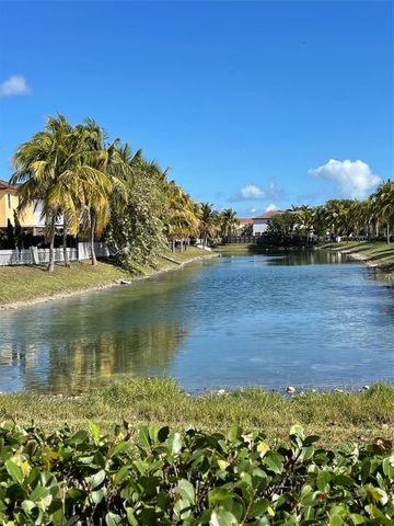 24063 SW 109th Ave, Homestead, FL 33032