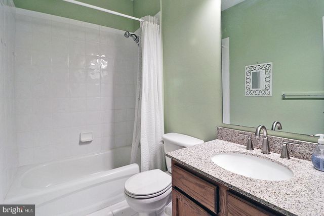 265 MEADOWLARK DR, Hamilton, NJ 08690