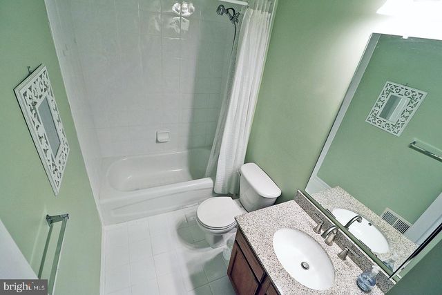 265 MEADOWLARK DR, Hamilton, NJ 08690