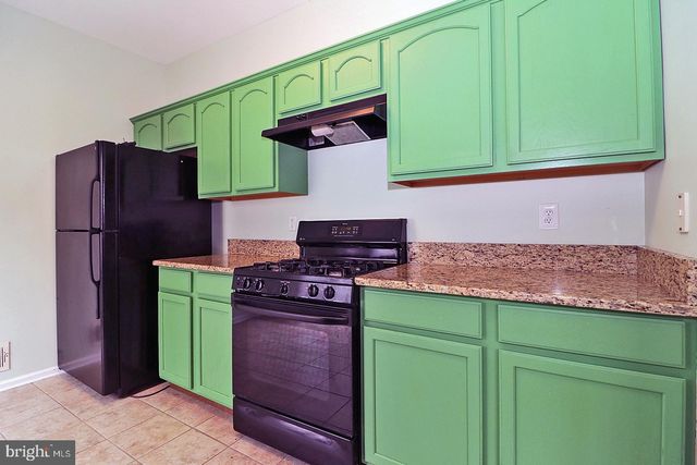 265 MEADOWLARK DR, Hamilton, NJ 08690