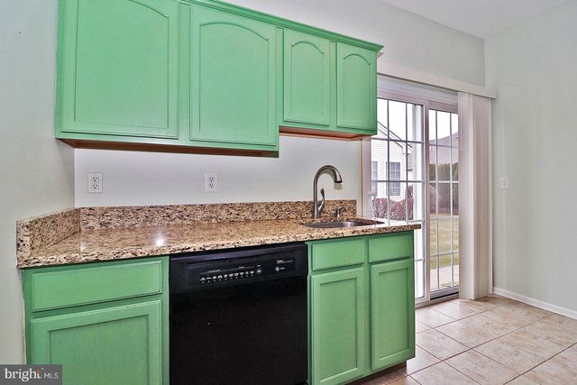 265 MEADOWLARK DR, Hamilton, NJ 08690