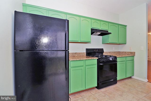 265 MEADOWLARK DR, Hamilton, NJ 08690