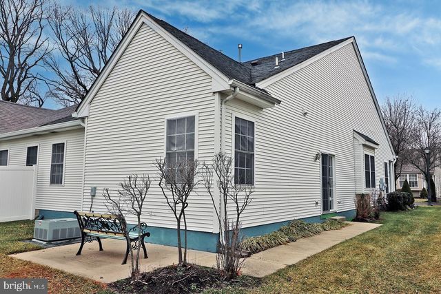 265 MEADOWLARK DR, Hamilton, NJ 08690