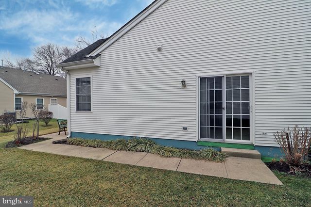 265 MEADOWLARK DR, Hamilton, NJ 08690