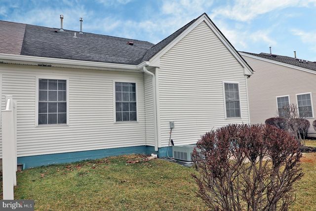 265 MEADOWLARK DR, Hamilton, NJ 08690