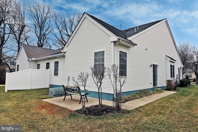 265 MEADOWLARK DR, Hamilton, NJ 08690