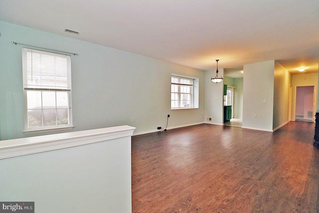 265 MEADOWLARK DR, Hamilton, NJ 08690