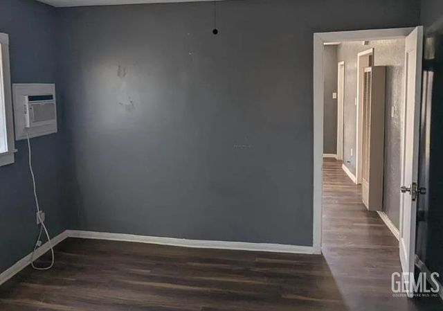 408 Powell Lane, Bakersfield, CA 93307