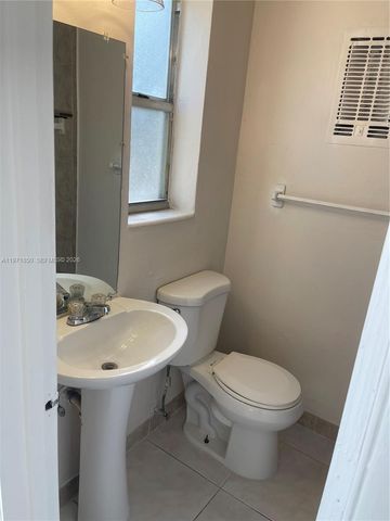 240 NE 23rd St 240, Pompano Beach, FL 33060