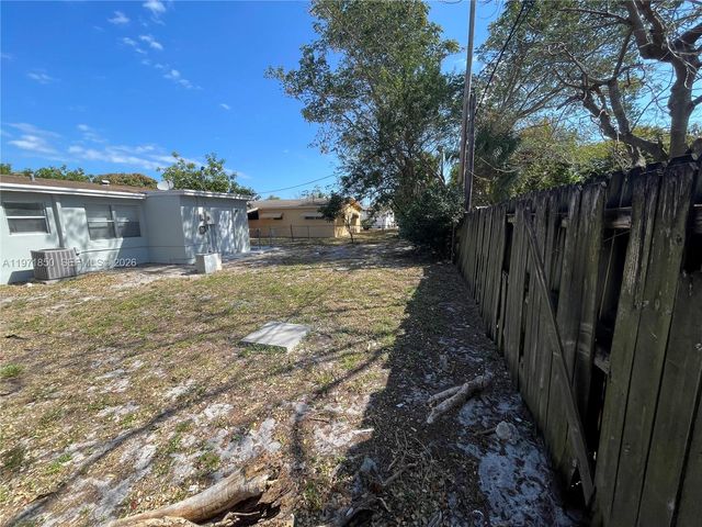 240 NE 23rd St 240, Pompano Beach, FL 33060