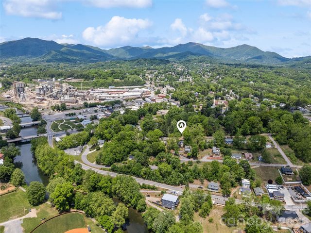 221 Northside Street, Canton, NC 28716