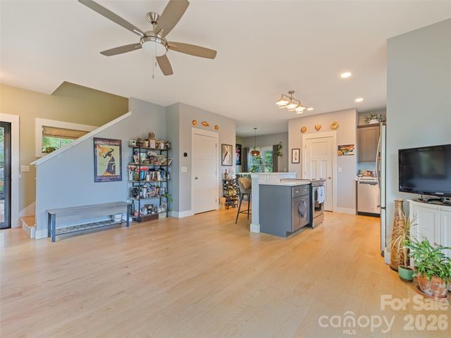 221 Northside Street, Canton, NC 28716
